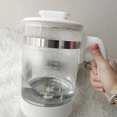 暖护湖北孕产妈妈！恒温壶 + 一次性防溢乳垫组合，冲奶控温精准、哺乳防漏干爽，全周期贴心护